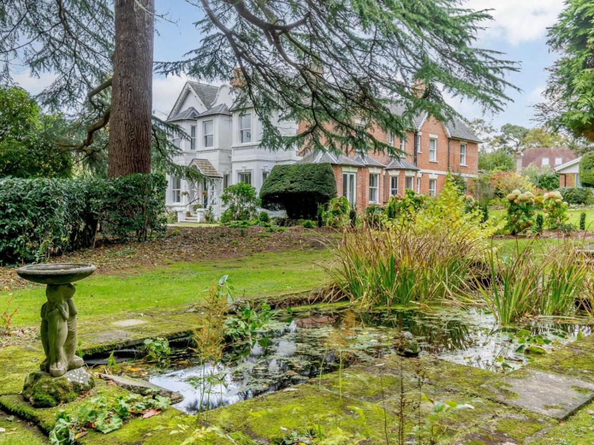 Claridge House Bed & Breakfast Lingfield Ngoại thất bức ảnh