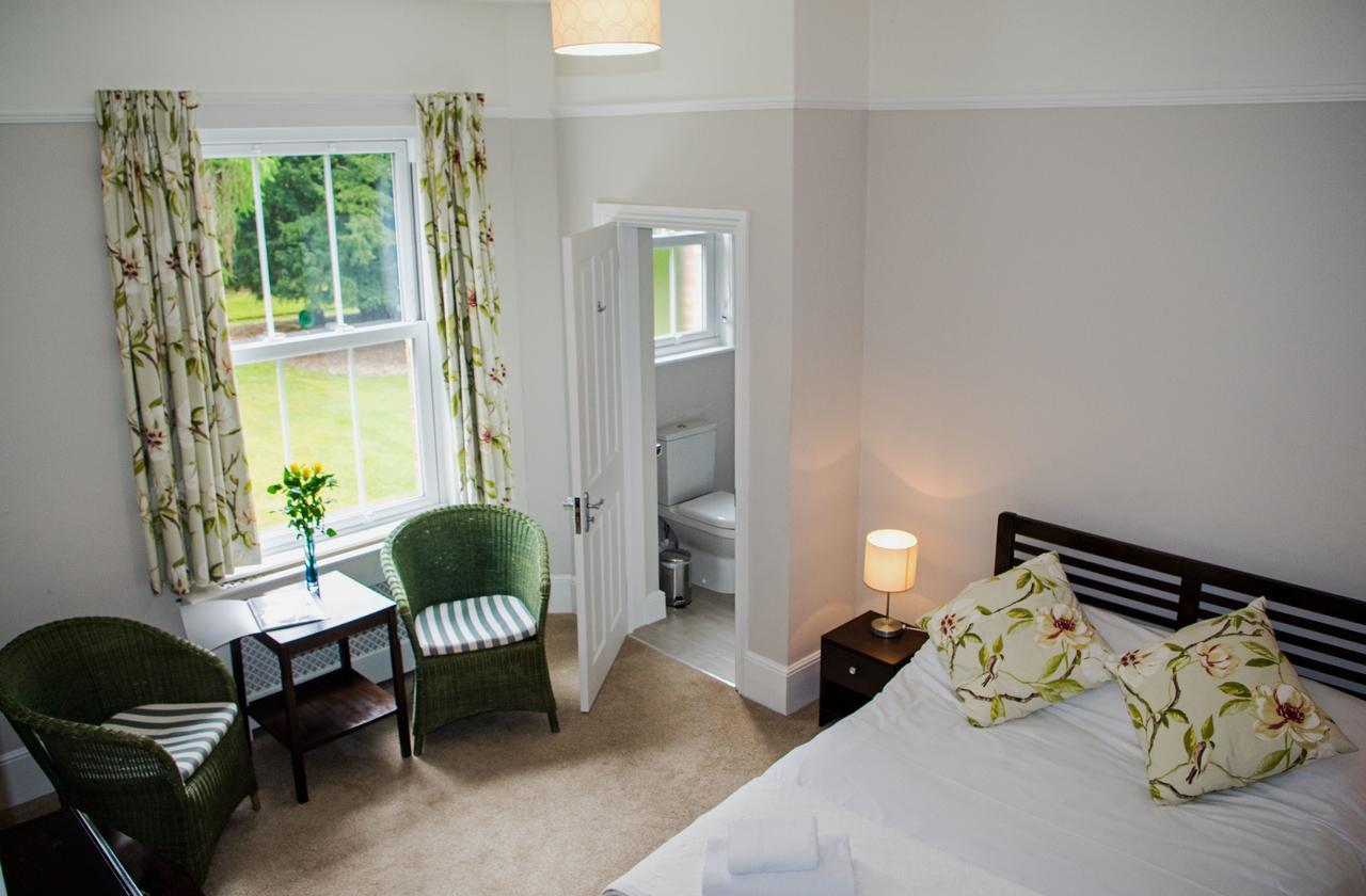 Claridge House Bed & Breakfast Lingfield Ngoại thất bức ảnh